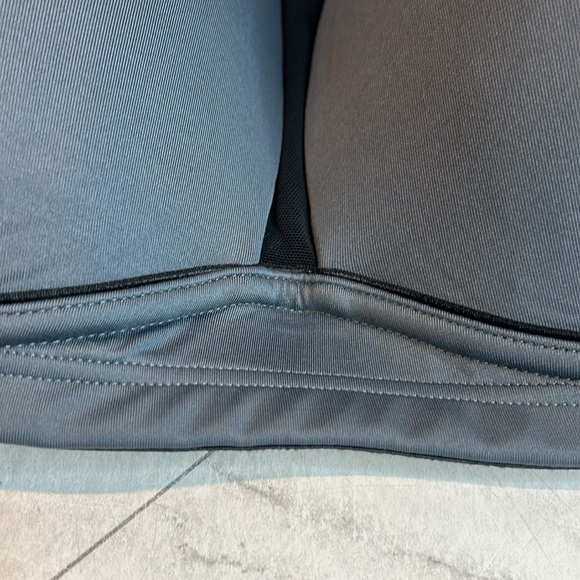 NWT NWOT Livi Active Lane Bryant Womans Sports Bra Grey NO WIRE SIZE 40DDD - Picture 2 of 8